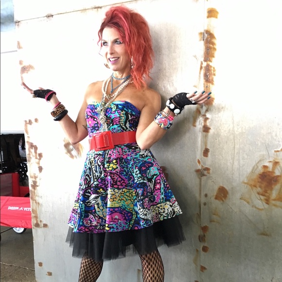 Meet your Posher, Margo - Picture 1 of 1